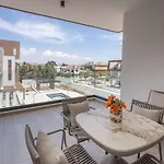 Apartamento Kalamon Luxury 202 W Pool And Gym Lárnaca