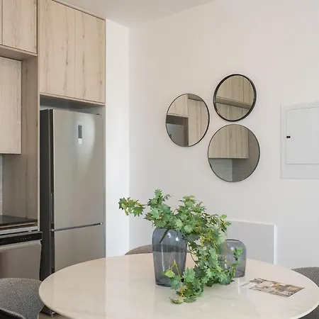 Kalamon Luxury 202 W Pool And Gym *