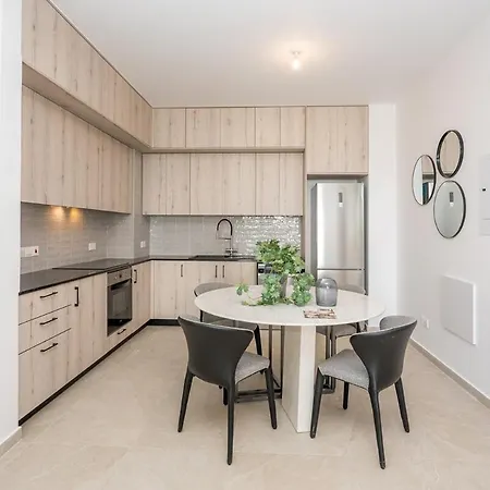 Kalamon Luxury 202 W Pool And Gym Διαμέρισμα Λάρνακα