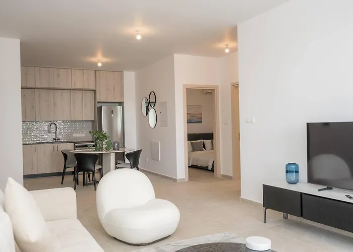 Kalamon Luxury 202 W Pool And Gym Larnaca