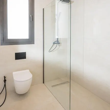 Kalamon Luxury 202 W Pool And Gym * לרנקה