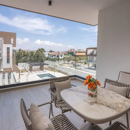 Appartement Kalamon Luxury 202 W Pool And Gym Larnaca
