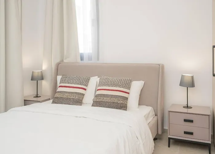 Kalamon Luxury 202 W Pool And Gym *